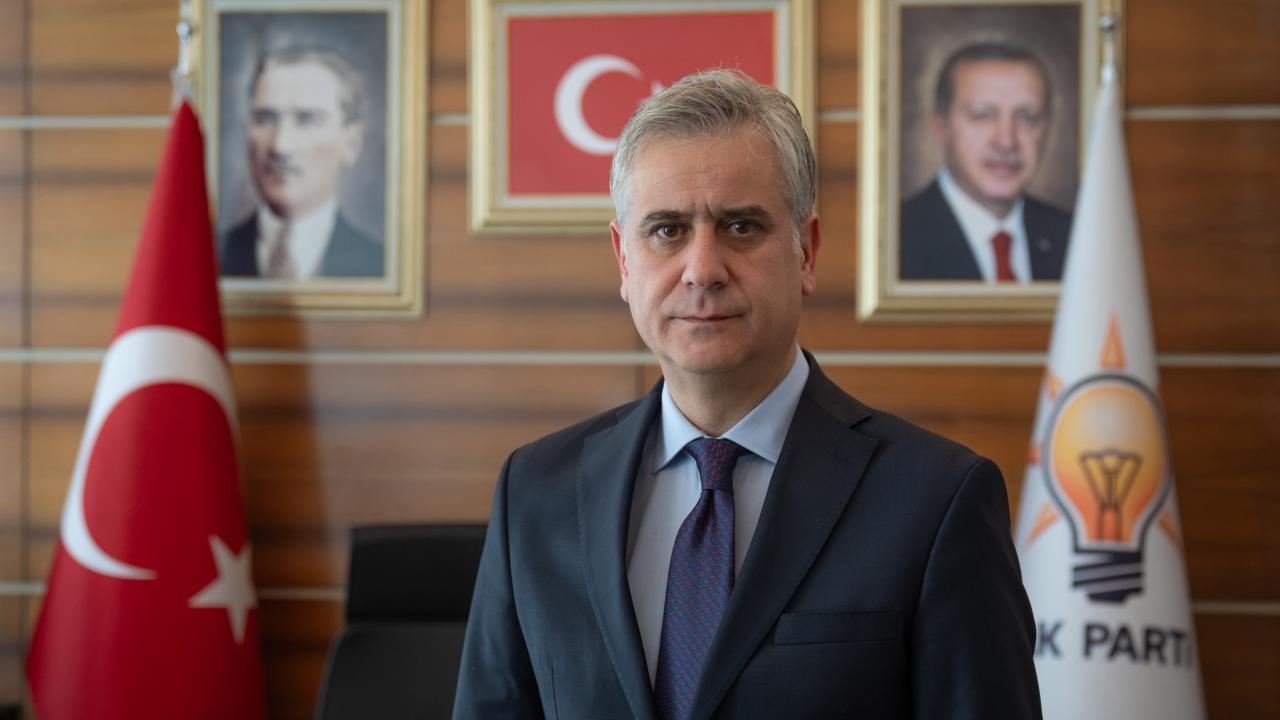 Gelenin gideni aratması böyle bir şey Özgür Özel Kılıçdaroğlu kadar olamadı