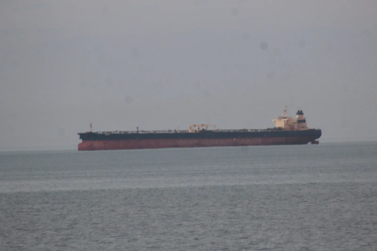 Karadeniz’de petrol tankerine drone saldırısı. İnebolu’ya çekilecek