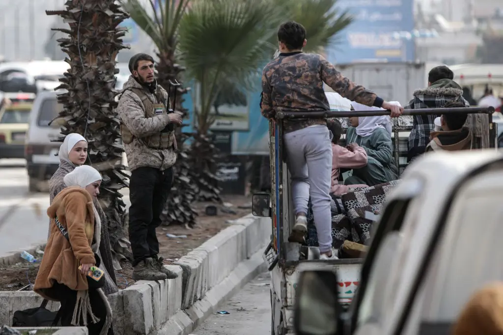CANLI – Halep’te Suriye Ordusu PKK-SDG’ye operasyon başlattı. Kentte çatışmalar yaşanıyor