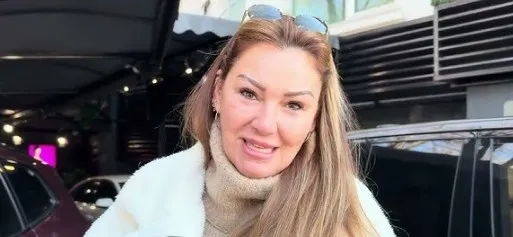 Pınar Altuğ'dan tepki çeken açıklama! Cenazede sakız çiğnerken görüntülenmişti
