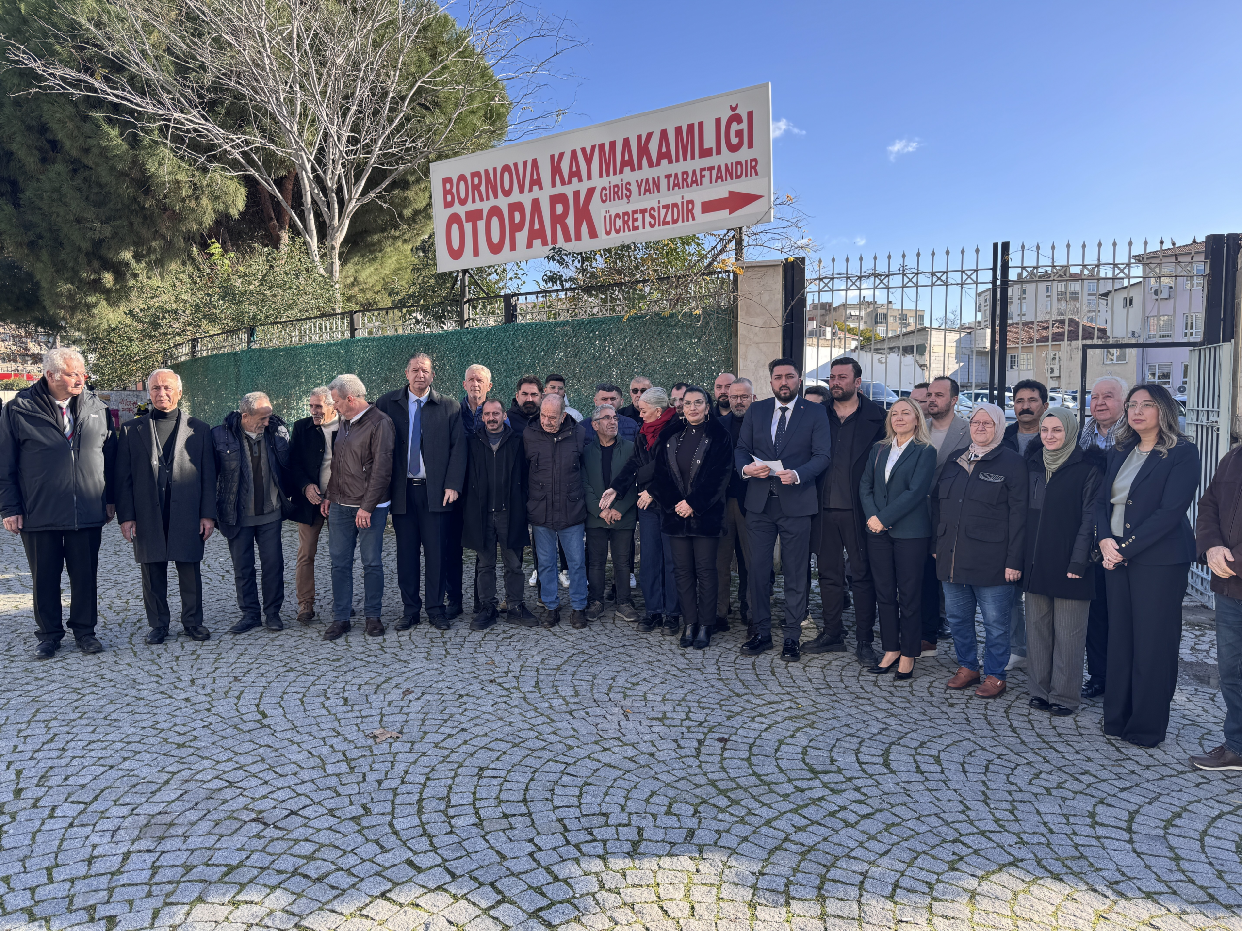 Bornova Belediyesi'ne tepki: Okul inşaatına ruhsat vermeyerek süreci tıkadı CHP eser değil, engel üretiyor