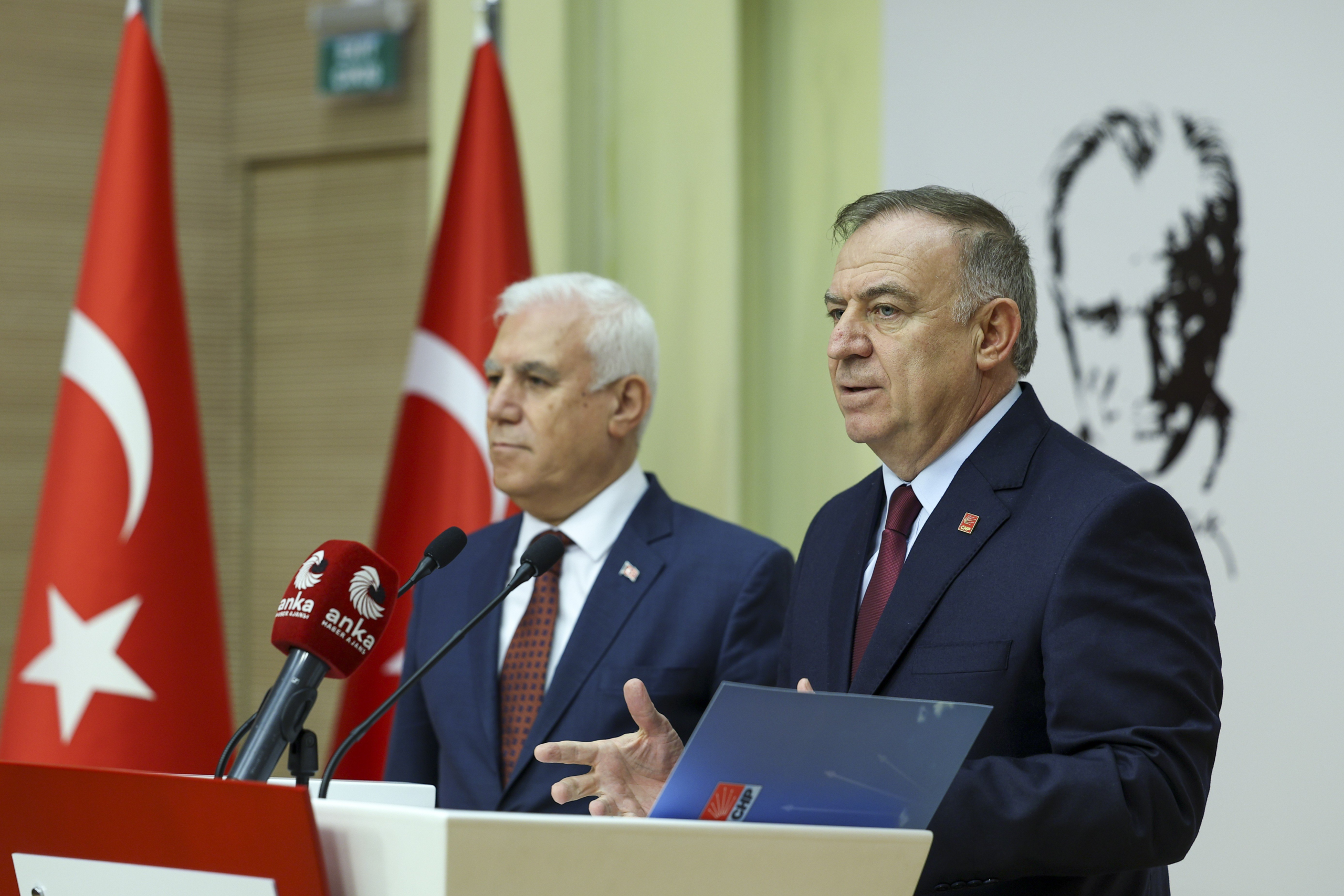 Ya imana geldiler ya da şeytanlık peşindeler? Duy ama sakın inanma CHP cami yapmak istiyor