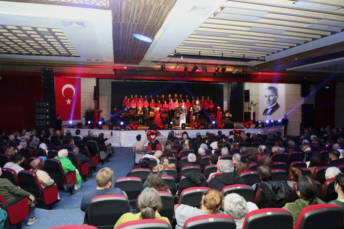 Yunusemre’de ‘Sevgililer Günü’ Konseri