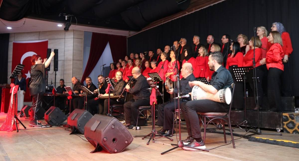 Yunusemre’de ‘Sevgililer Günü’ Konseri