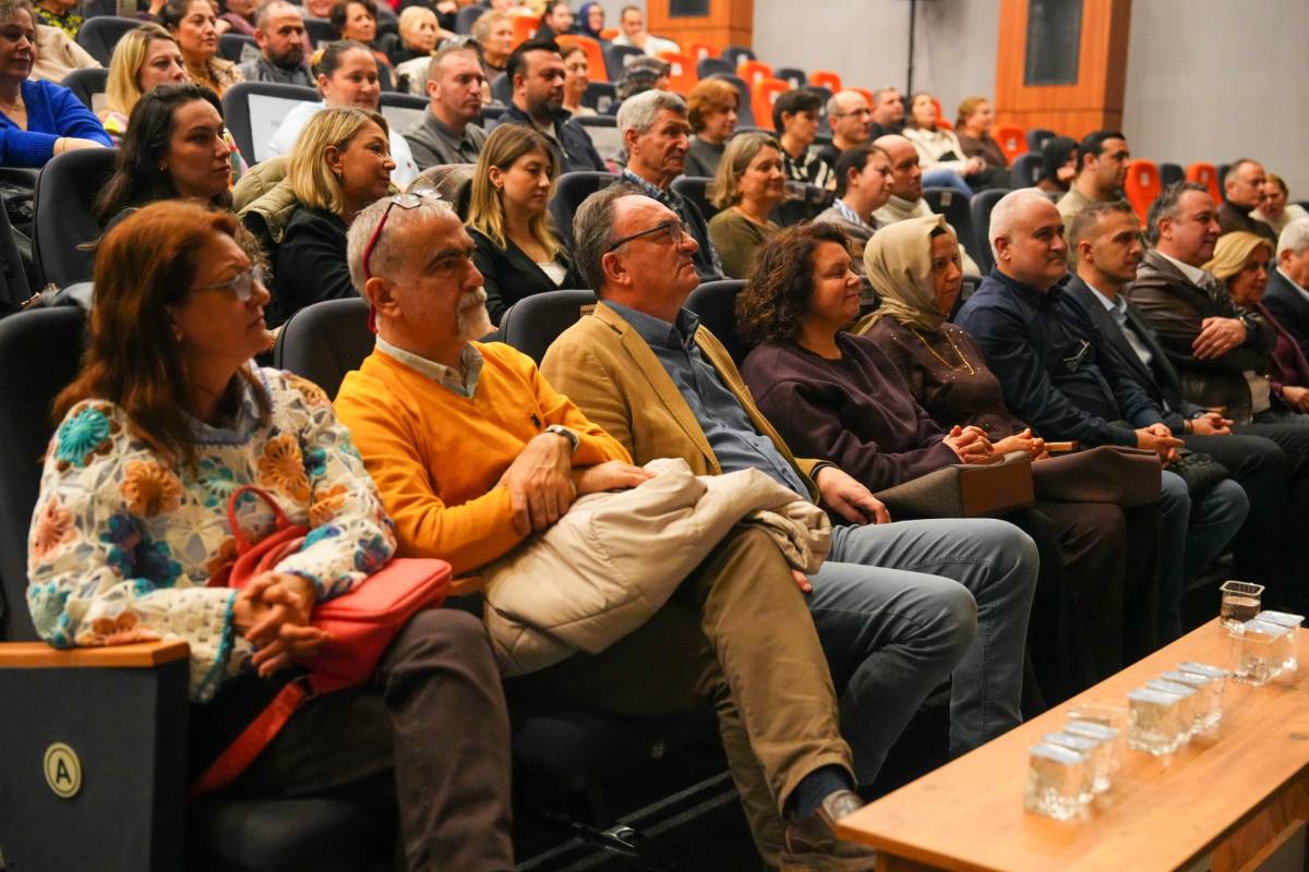 “Aşkın Ezgileri” Konserlerine Manisalılardan Yoğun İlgi