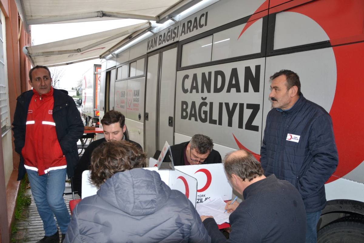 Manisa’da esnaf odalarından ortak kan bağışı kampanyası