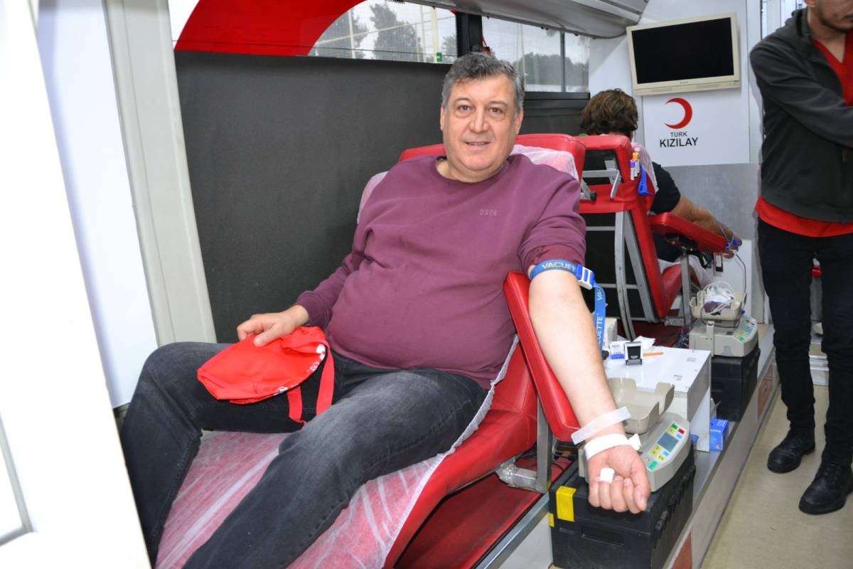 Manisa’da esnaf odalarından ortak kan bağışı kampanyası