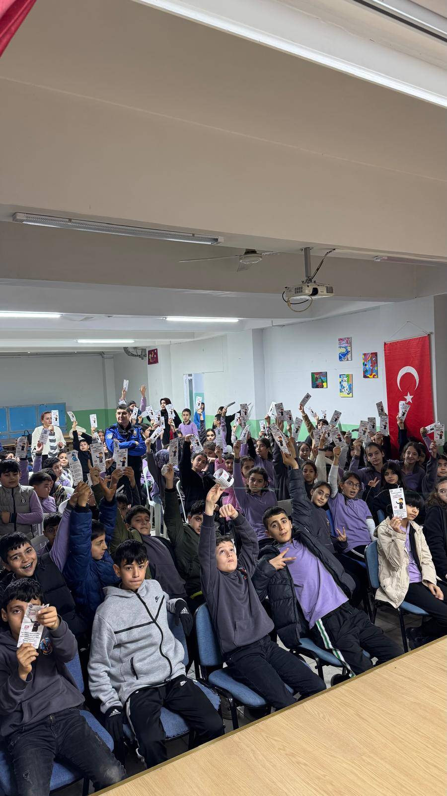 Hafsa Sultan Ortaokulu’nda sosyal medya farkındalığı