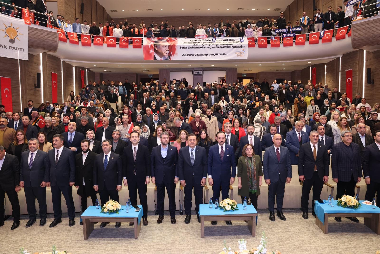 AK Parti Genel Başkan Yardımcısı Kürşad Zorlu, Gaziantep'te teşkilatla buluştu