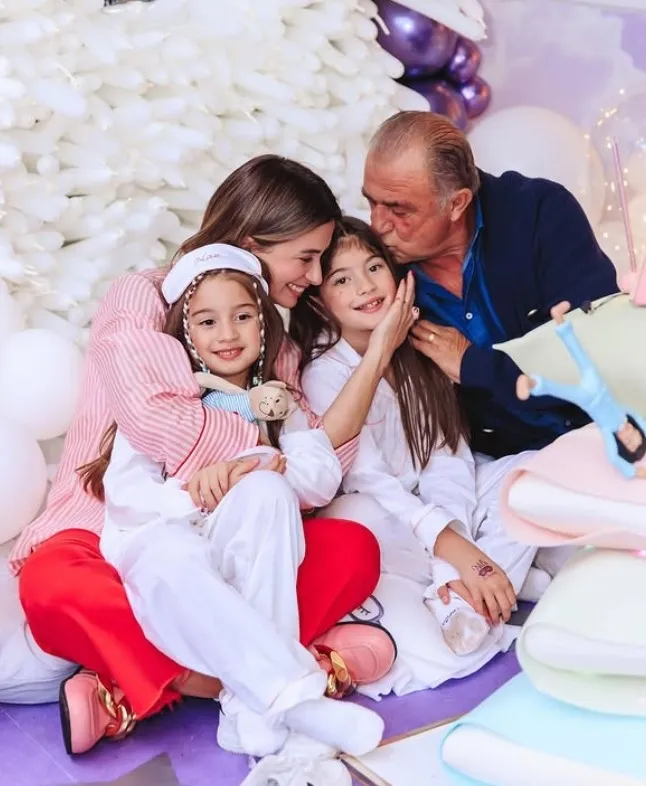 Buse Terim anneliğinin en zorlayıcı günlerini yaşıyor
