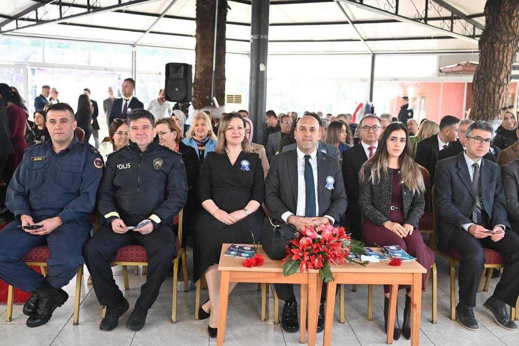 Akhisar’da “Eğitimde Kadın Eli” Projesi Tanıtıldı