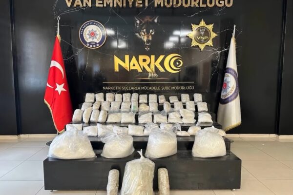 Van’da Uyuşturucuya Büyük Darbe: 90 Kiloya Yakın Madde Ele Geçirildi