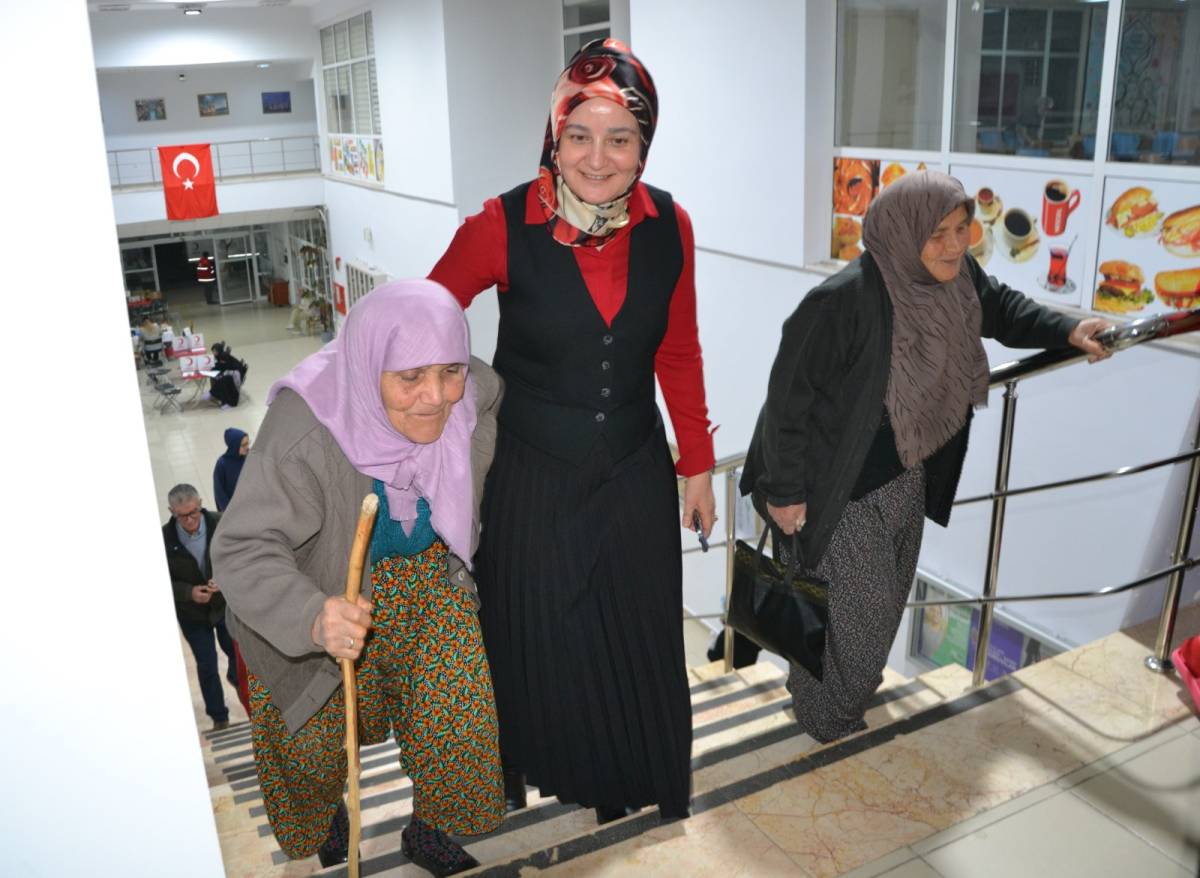 Muradiye KYK’da “Üç Kuşak Ramazan” Programı Düzenlendi