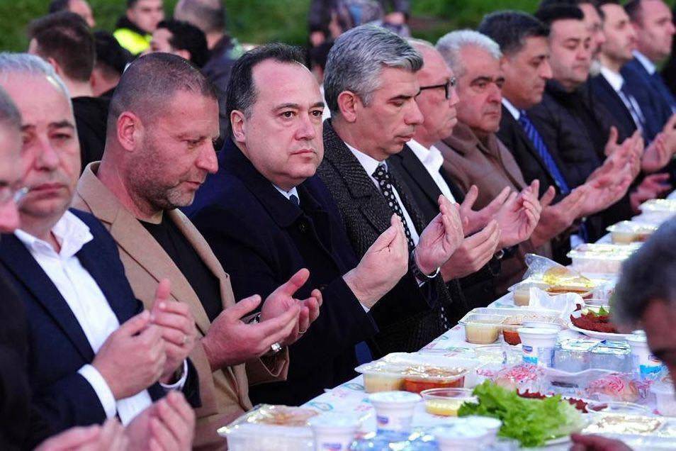 Başkan Dutlulu’dan Soma İşçilerine İftar Sofrasında Destek