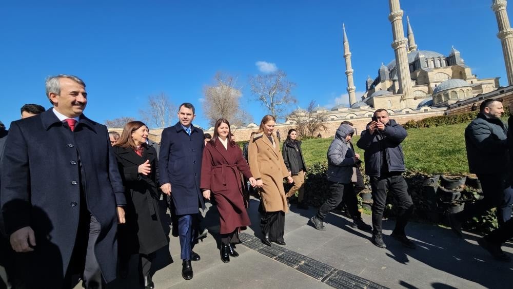 Bakan Murat Kurum Edirne Selimiye Camii'ni ziyaret etti
