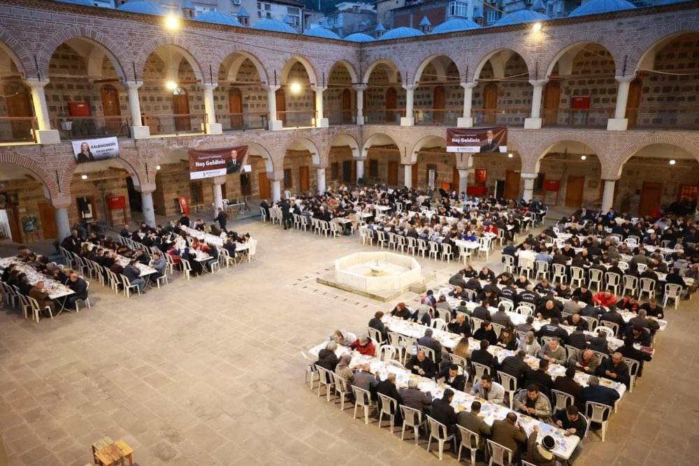 Şehzadeler Belediyesi’nde Birlik ve Beraberlik İftarı