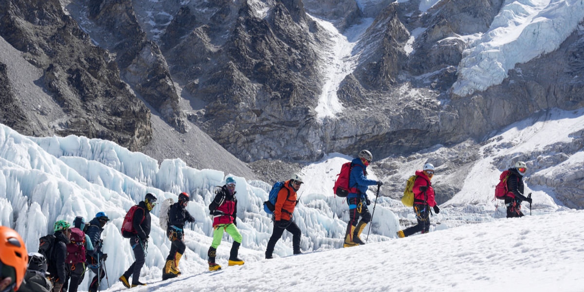 Dünyanın zirvesine giden yolda beklenmedik engel
