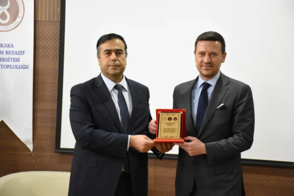 AYBÜ’de ‘Siyaset ve Değerler’ Paneli: Millî Vizyon masaya yatırıldı