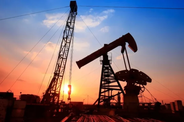 Brent petrol 94,96 dolardan işlem görüyor