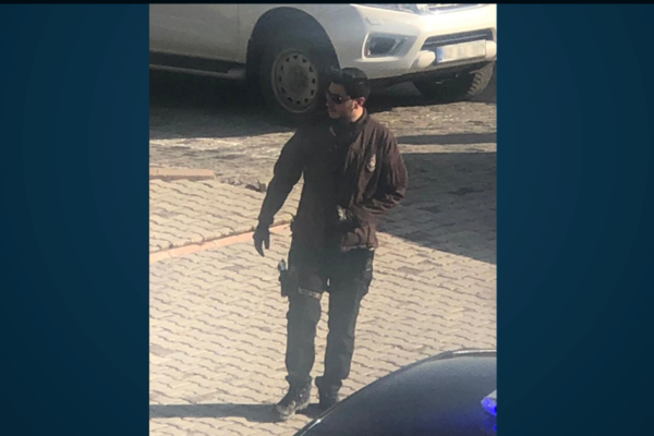 Gülistan Doku soruşturması. Tutuklanan eski valinin oğlunun silahlı ve koruma kıyafetli fotoğrafı ortaya çıktı