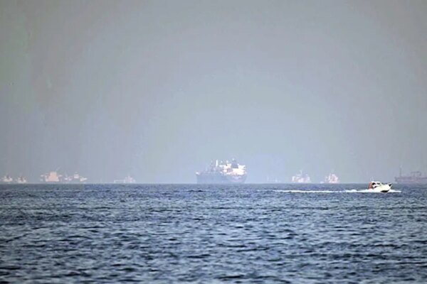 İran ve ABD, Hürmüz’deki kontrolü elden bırakmıyor