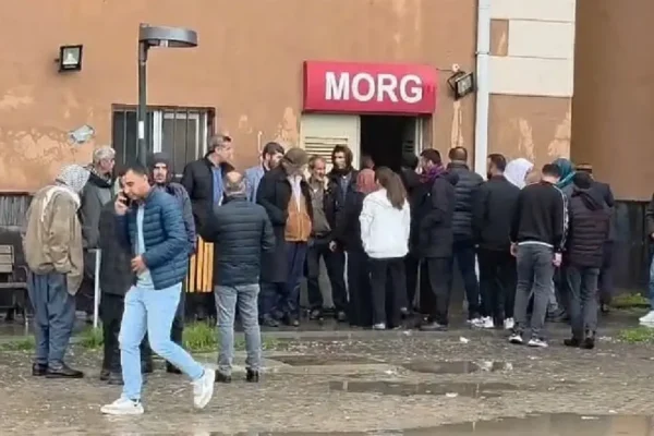 Okul bahçesine yıldırım düştü: 2 çocuk hayatını kaybetti