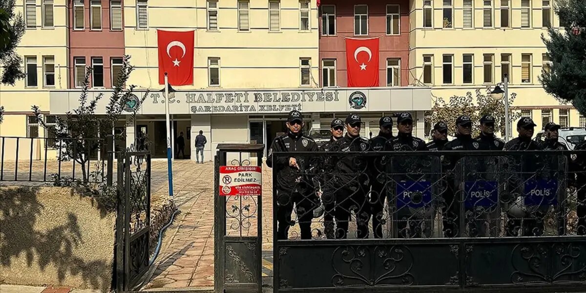 Halfeti Belediyesi’ne operasyon. Eski başkan dahil 47 gözaltı