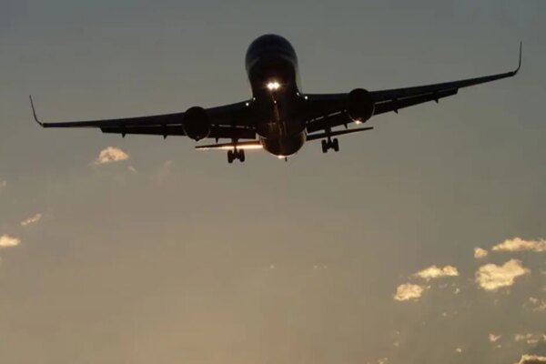 İran yarın dış hat uçuşlarına yeniden başlıyor