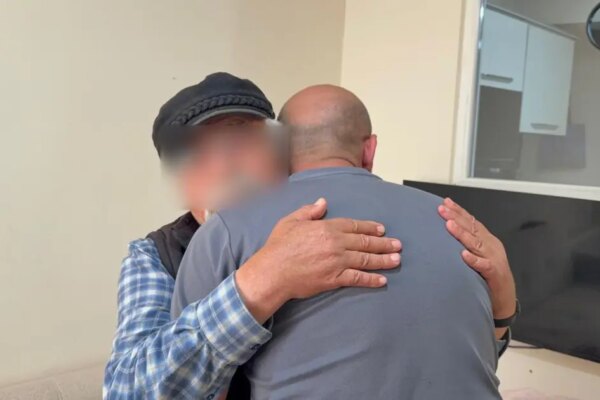İyilik yaptığını düşünüyordu, 71 yaşındaki babasıyla birlikte cezaevine girdi