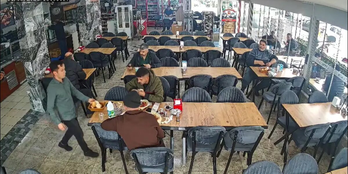 Yiyip içip hesap ödemeden kaçtılar