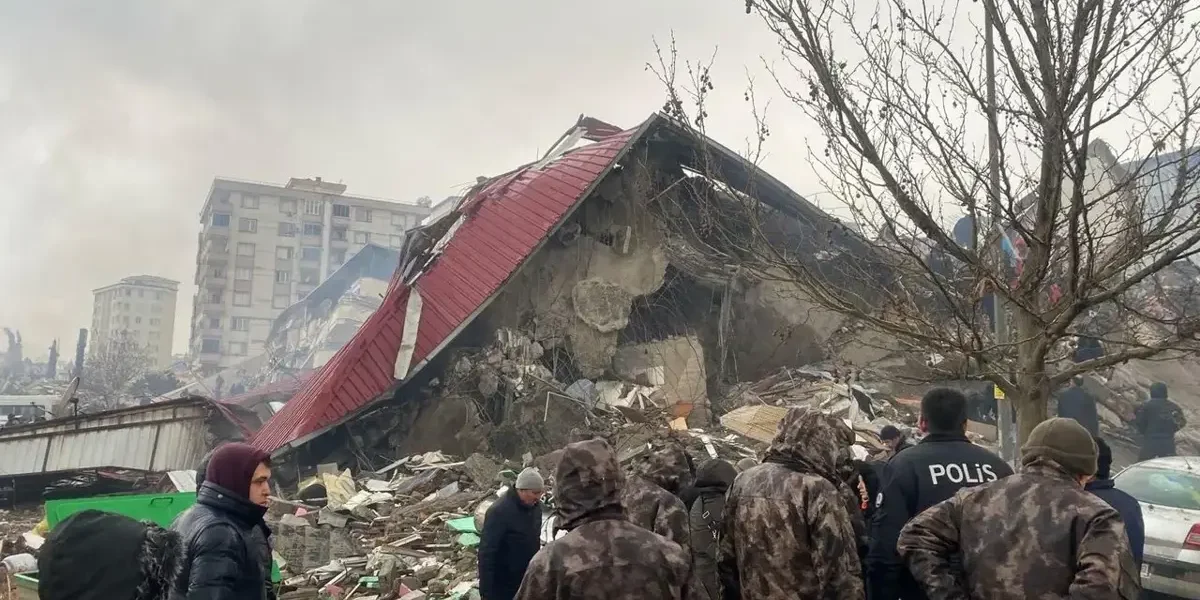 77 kişiye mezar olan Hünkar Apartmanı’nın müteahhidi hakkında karar