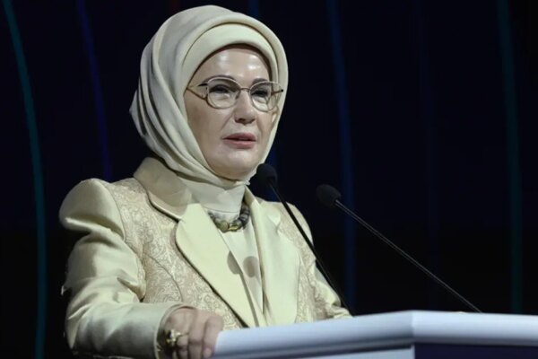 Emine Erdoğan’dan Anneler Günü paylaşımı. “Onlar varsa karanlık yoktur”