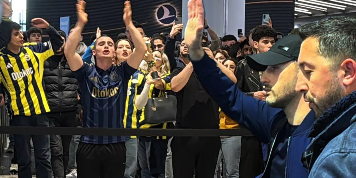 Havalimanında duygusal anlar: Domenico Tedesco İstanbul’a veda etti