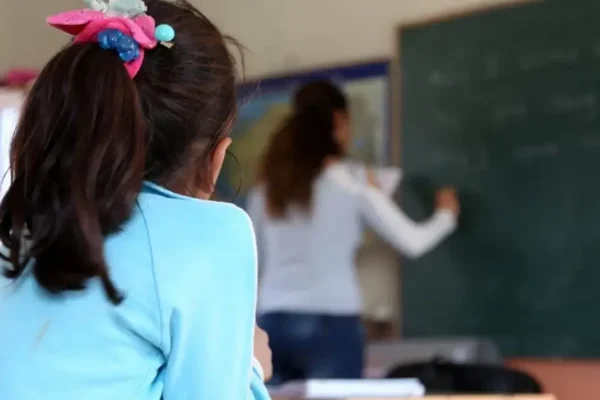 Fenomen öğretmenler radarda. MEB bütün okulları uyardı, “İnceleyin, varsa hemen kaldırın”