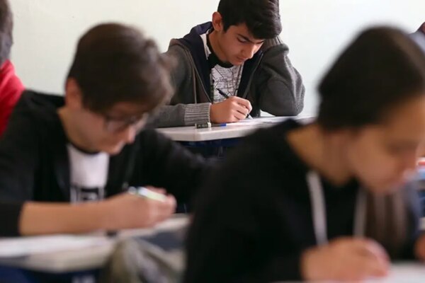 Çanta araması, devamsızlık şartı, disiplin ve kayıt kuralları. MEB’den okul yönetmeliğinde kapsamlı değişiklik
