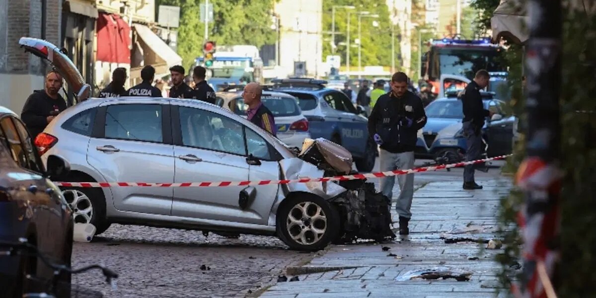 Karşıdan karşıya geçerken telefona bakana ceza