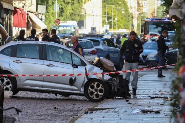 Karşıdan karşıya geçerken telefona bakana ceza