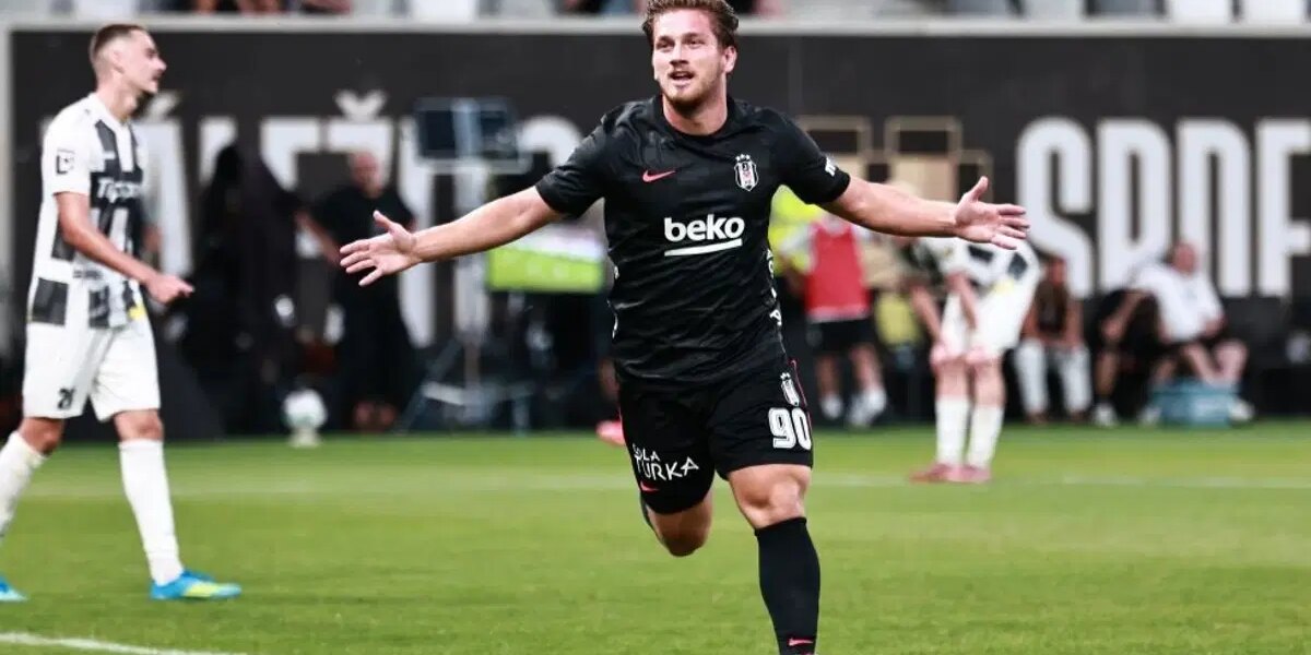 10 kişi kalan Beşiktaş, Hradec Kralove’yi mağlup etti ve avantajı kaptı