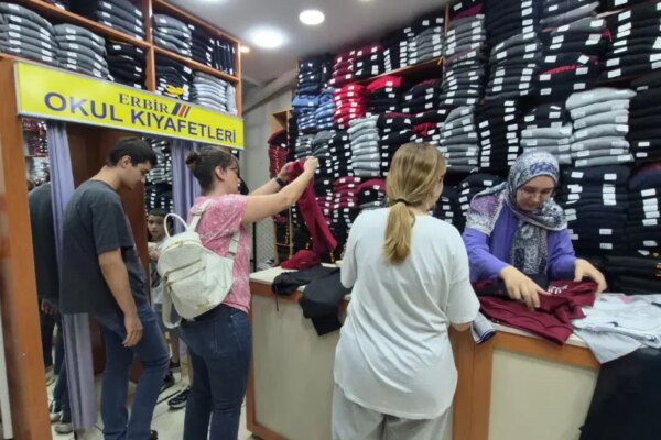 Okul kıyafetlerinde yeni dönem. Zorunluluk geri getirildi, veliler dikkat