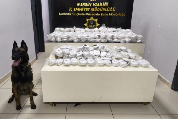 Mersin’de Araçtan 122 Kilo 300 Gram Takoz Esrar Çıktı