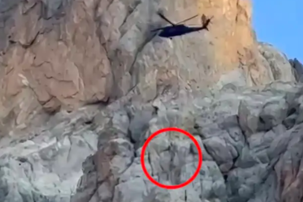 Tırmanış sırasında düşen İngiliz dağcı helikopter ile kurtarıldı – Haber Hürriyeti