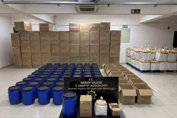 Mersin’de Uyuşturucu Şebekelerine Darbe: 2 Milyar TL’lik Piyasanın Önüne Geçildi