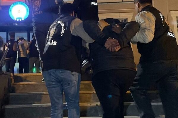 3 saat arayla 2 cinayet! Kaçarken yakalandılar – Haber Hürriyeti
