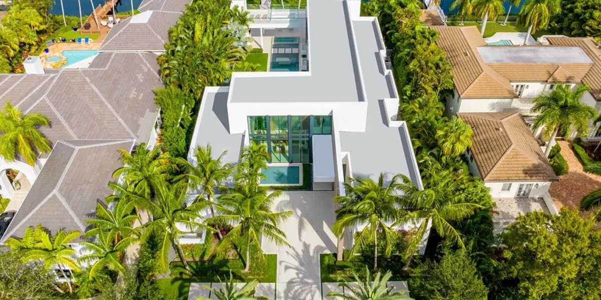 Planlar değişti. Milyarder iş insanı evini rekor fiyata satıyor