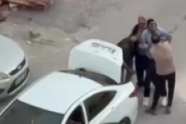 Otomobilin bagajına zorla bindirip kaçırdılar. Babası, kardeşi ve kuzeni çıktı