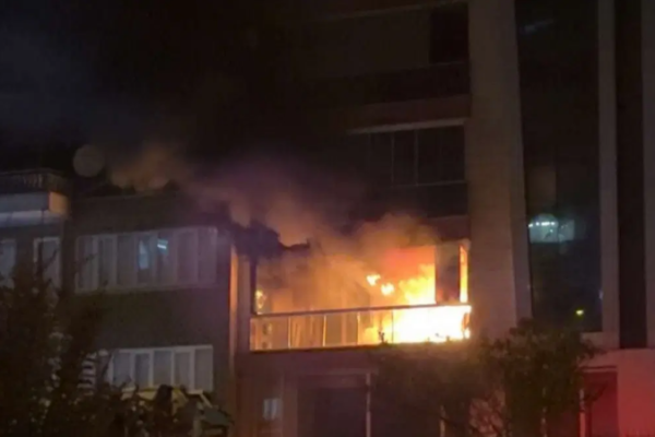 Aydın’da apartman yangını! Duman binayı sardı, 5 kişi etkilendi – Haber Hürriyeti