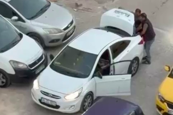 Tartıştıkları kişiyi otomobil bagajına koyup kaçırdılar – Haber Hürriyeti