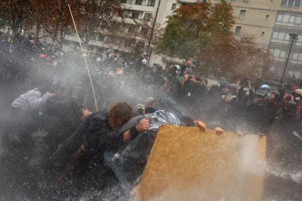 Avrupa’da sokaklar hareketli. Fransa, İspanya ve İtalya’da protestolara polis müdahalesi