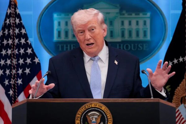 Trump: Fransa sınırlarını derhal kapatmalı