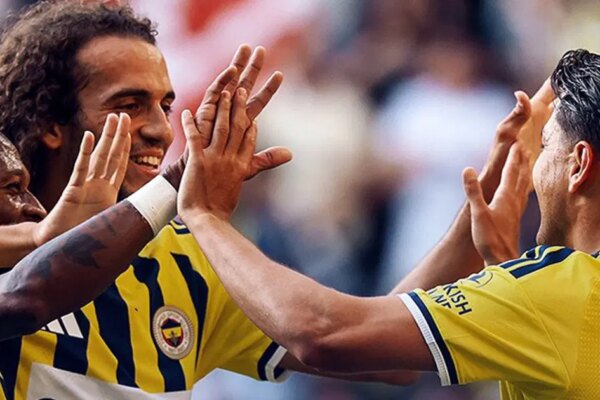 Fenerbahçe 8 maçlık yoğun maratona giriyor. Galatasaray derbisi de var